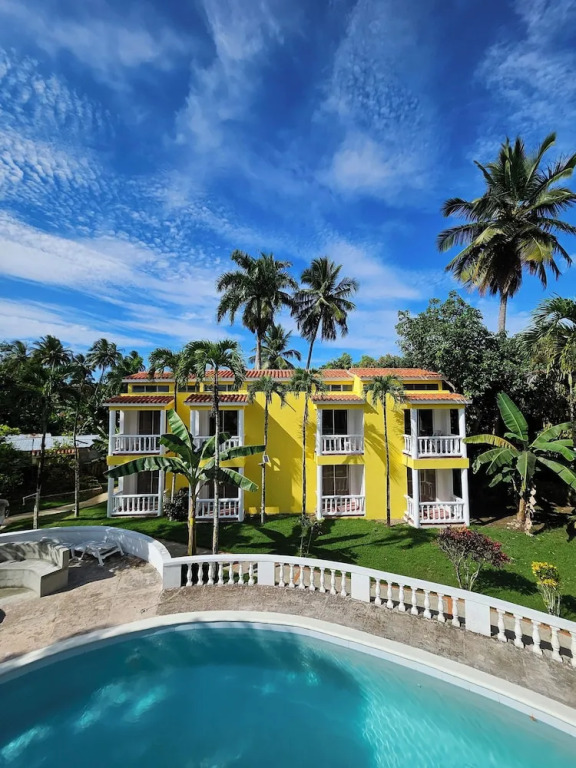 Hotel Grand Village
