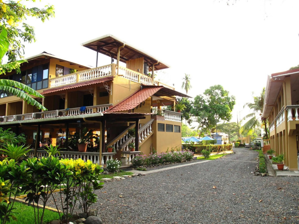 House of the Macaws