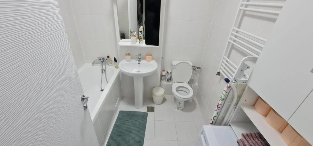 Studio spațios,intim+ loc parcare propriu,vedere panoramică,utilat de lux
