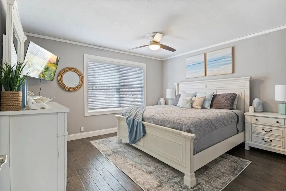 Spacious Home & Lake Access, Lake Views Throughout