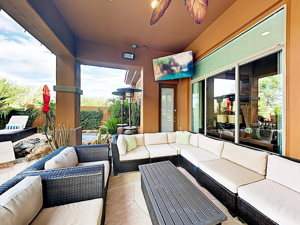 All-suite Home Located in North Phoenix 3 Bedrooms 3.5 Bathrooms Home