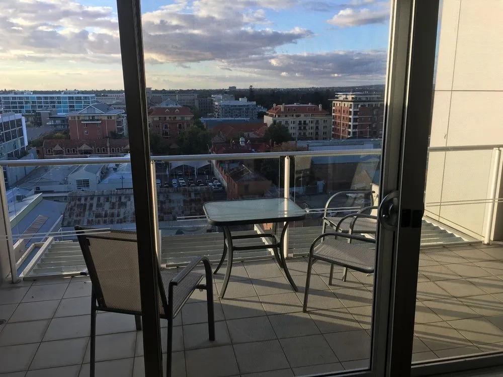 City Escape 3BD in Adelaides East End 7