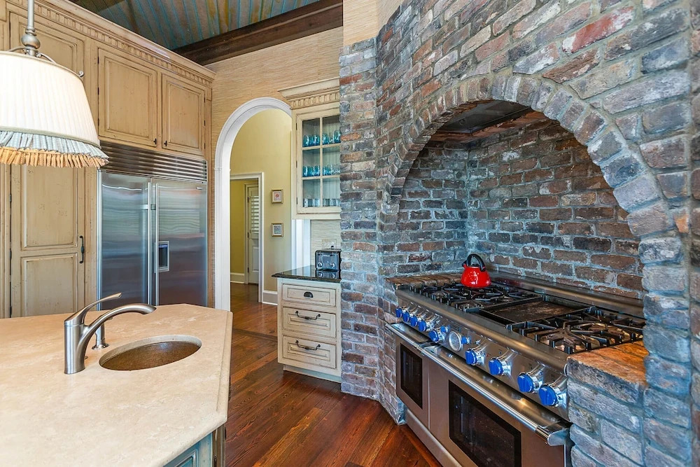 2309 Ocean Road by Hodnett Cooper