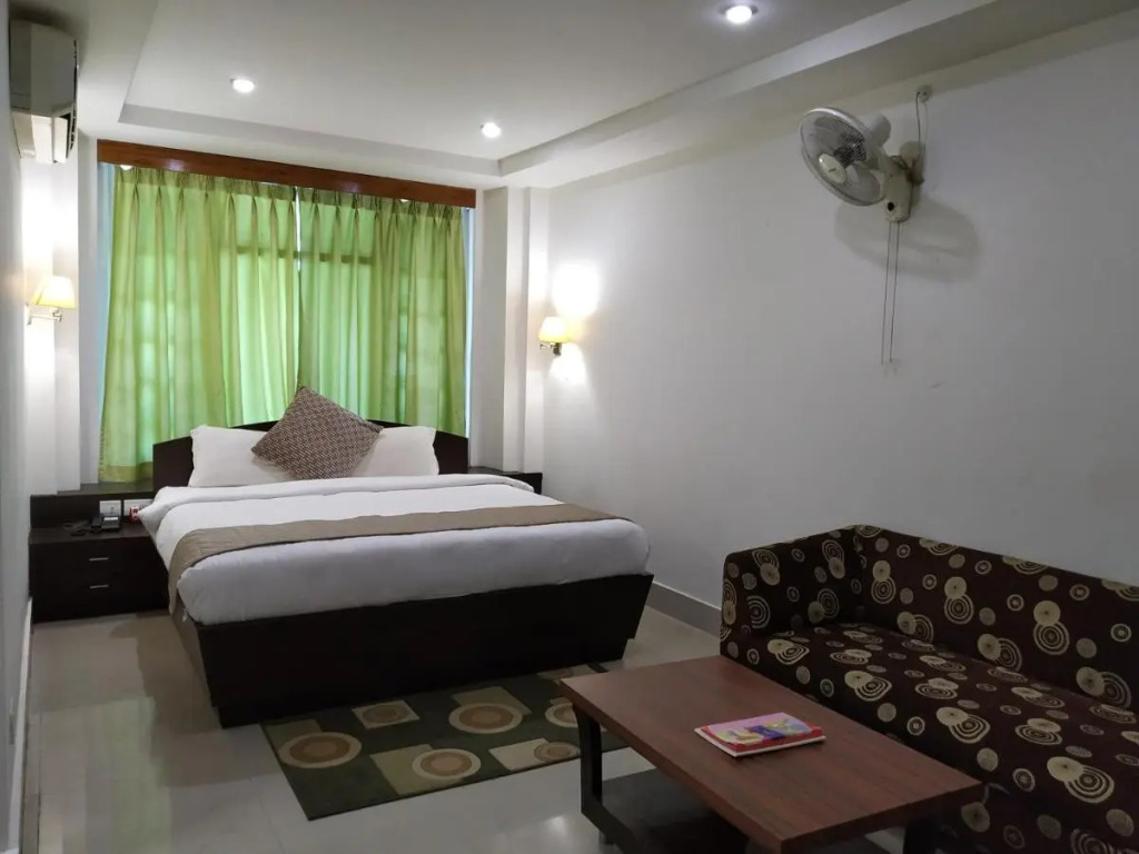 Hotel SC Grand