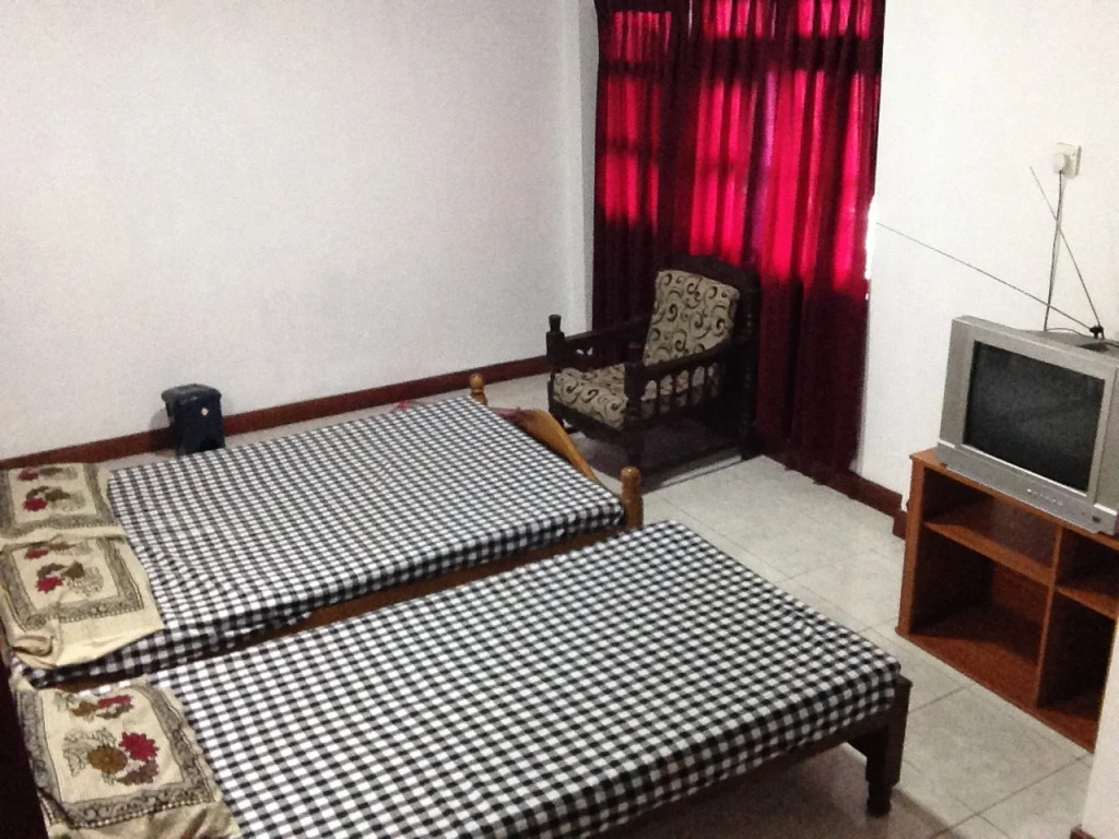 Lark Nest Hotel