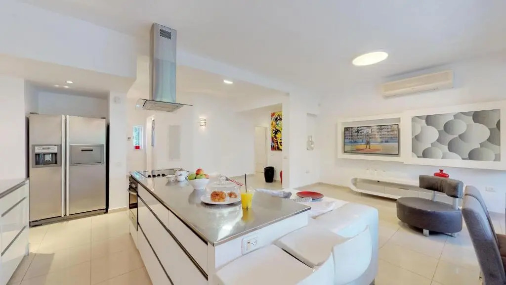Peaceful 3BR near Frishman Beach by HolyGuest