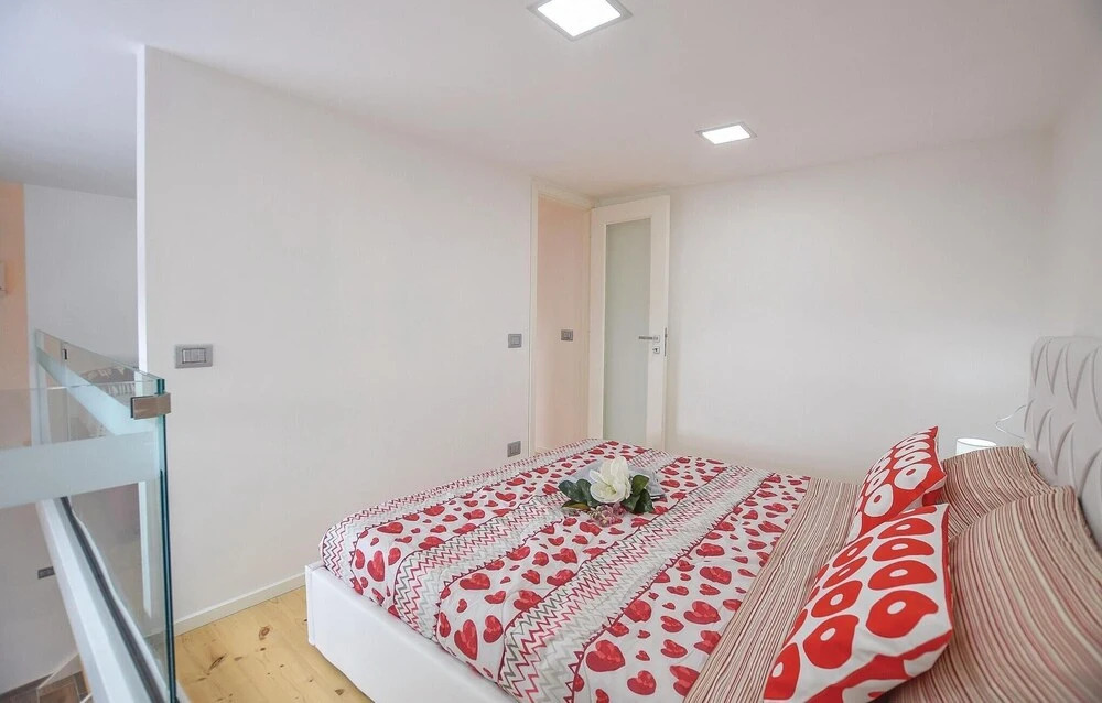 Apt. 6