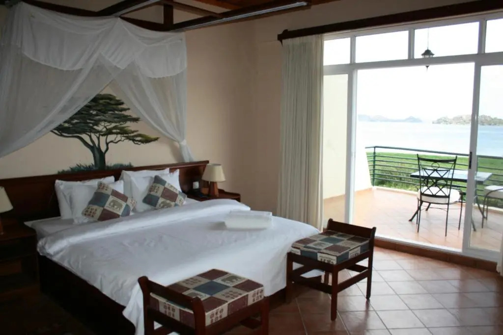 Ryans Bay Hotel