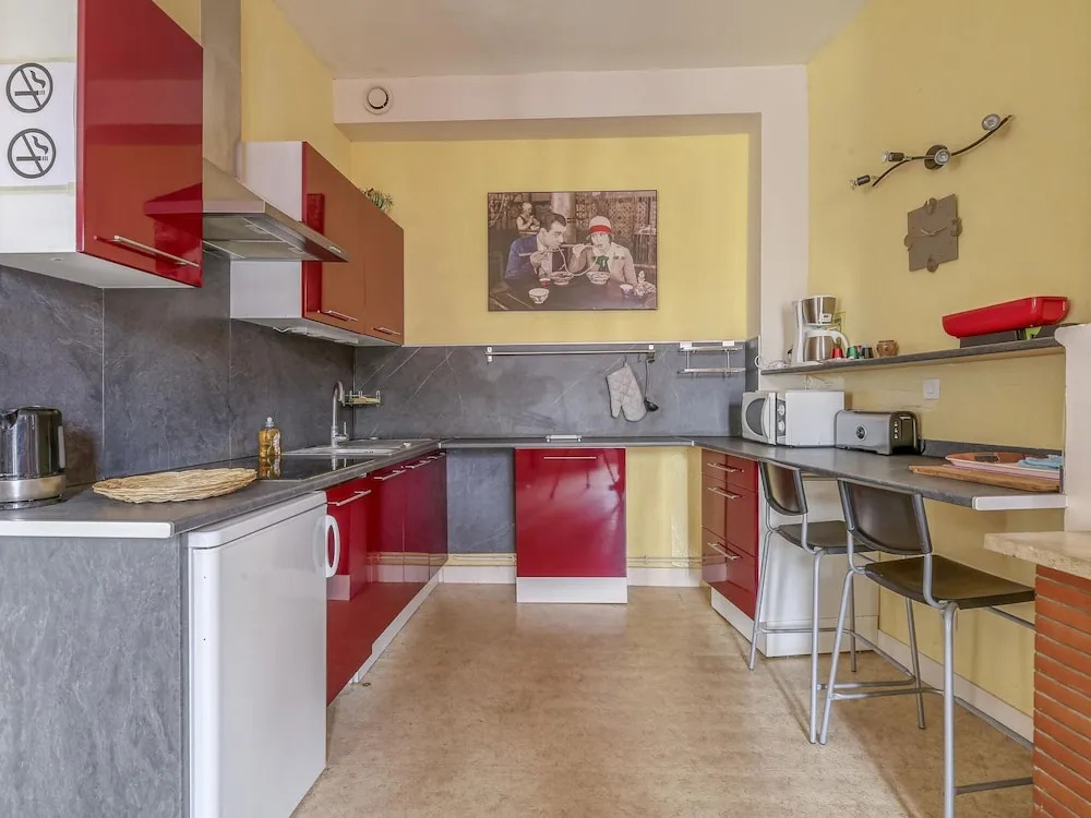 Apartment on the First Floor in the Heart of Bayeux, Free Parking 150 Meters