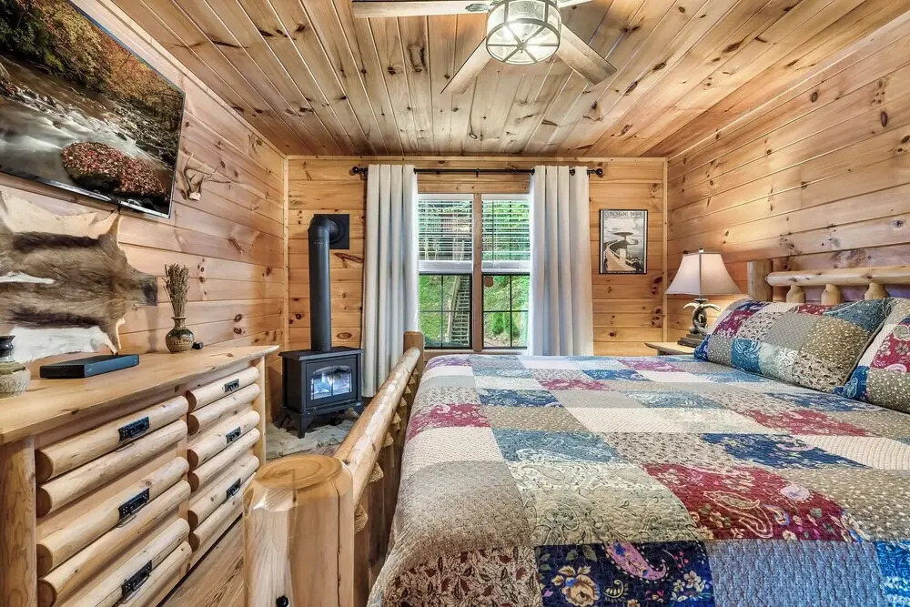 'bear Mountain Chalet' in Sevierville w/ Hot Tub