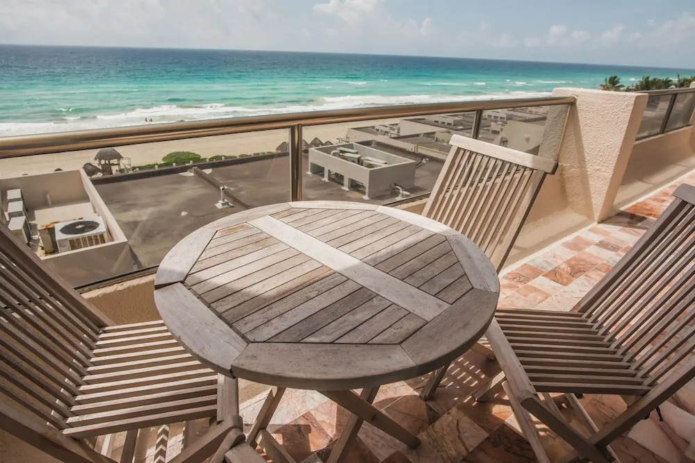 2 Bedroom Apartment Ocean View