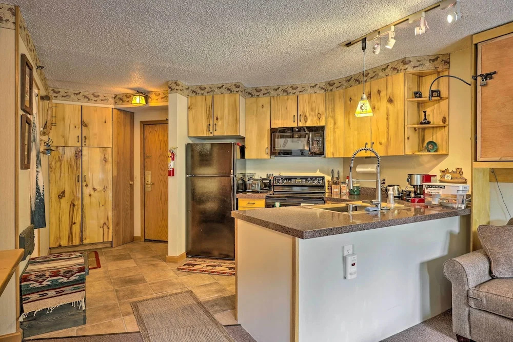 Ski-in/ski-out Studio at Winter Park Base!