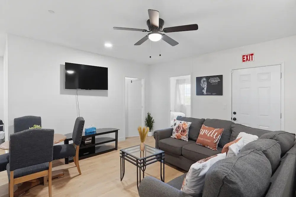Relaxing Paradise Hills Retreat 4 Bedroom Home