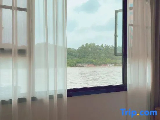 Yue Leshan River View Hotel(Shangzhongshun commercial street branch)