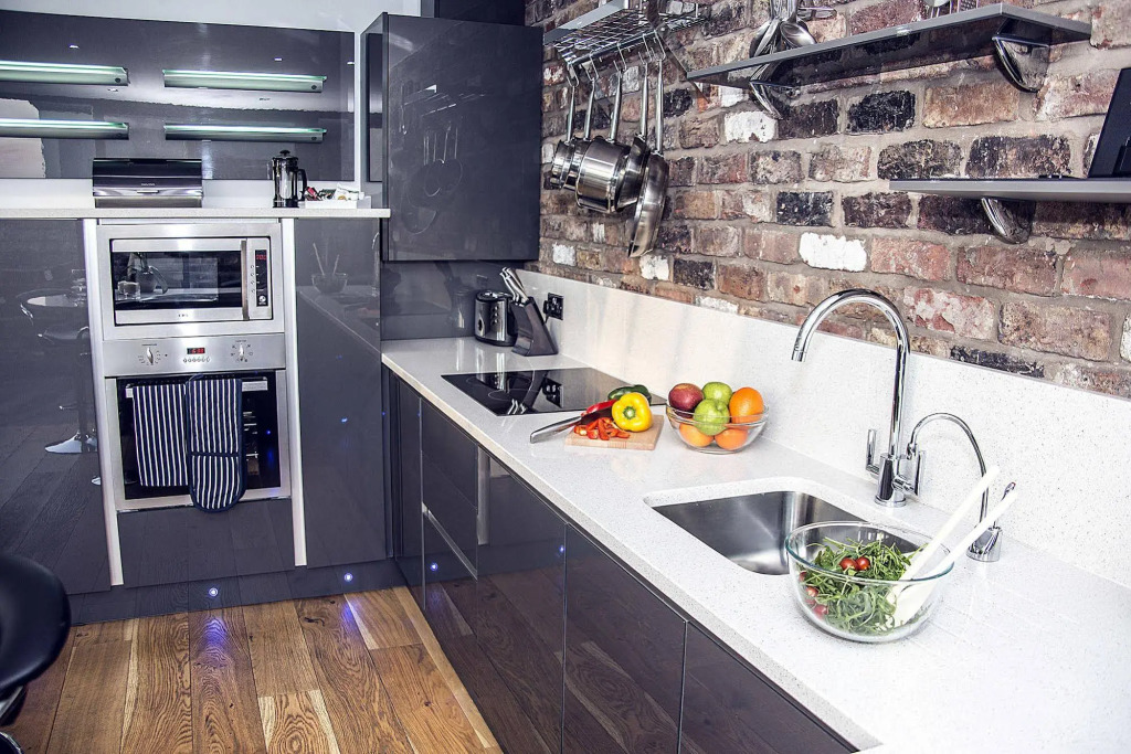 Base Serviced Apartments - Sir Thomas Street