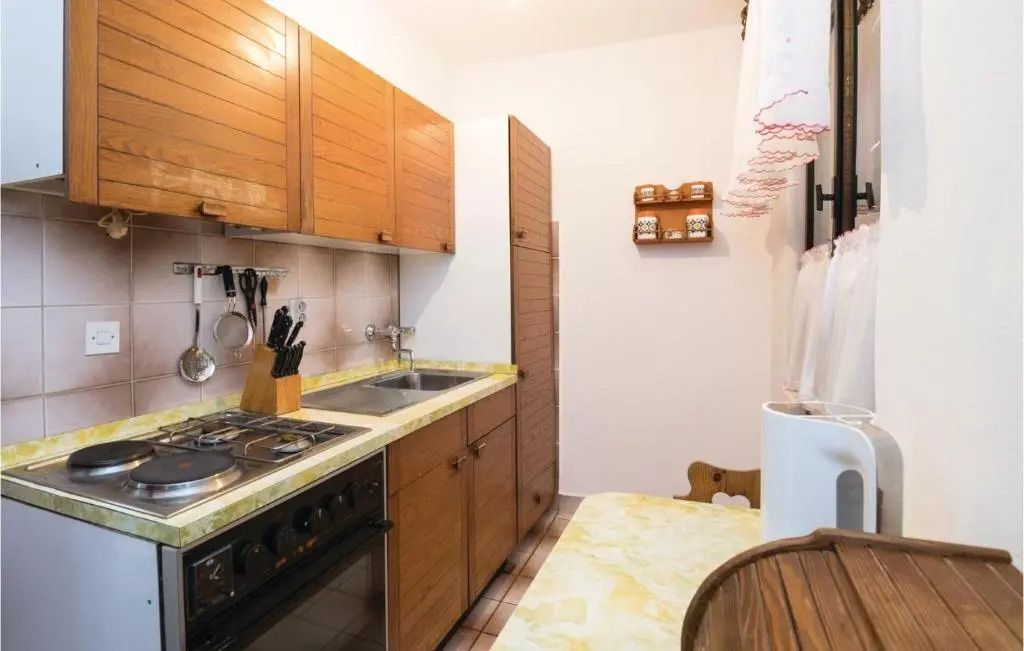 Apartments More - 300 m from beach