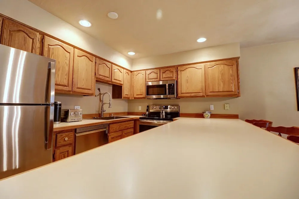 Sb102 Snowbridge 2br 2ba 3 Bedroom Condo by RedAwning