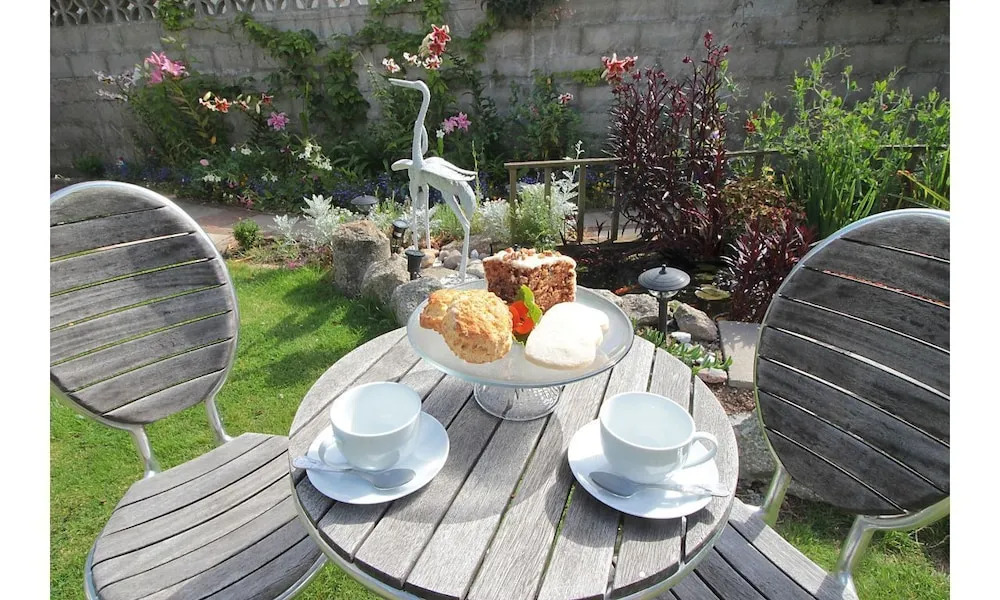 Seven Bed and Breakfast