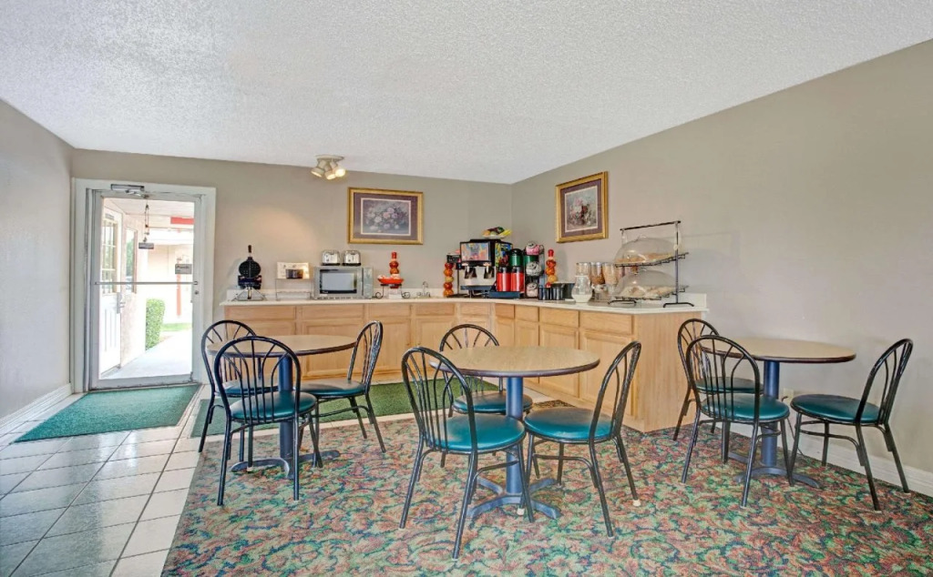 Cambridge Inn