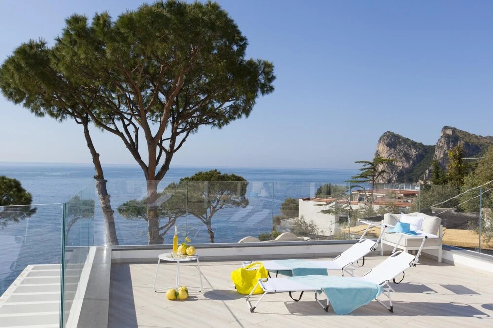 AMORE RENTALS - Villa Iside
