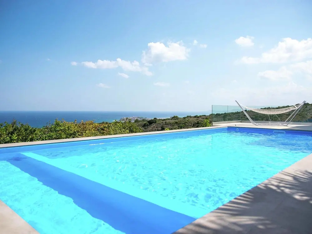 Infinity Pool Villa With Sea Views Near Rethymno City & Beach and Shaded BBQ