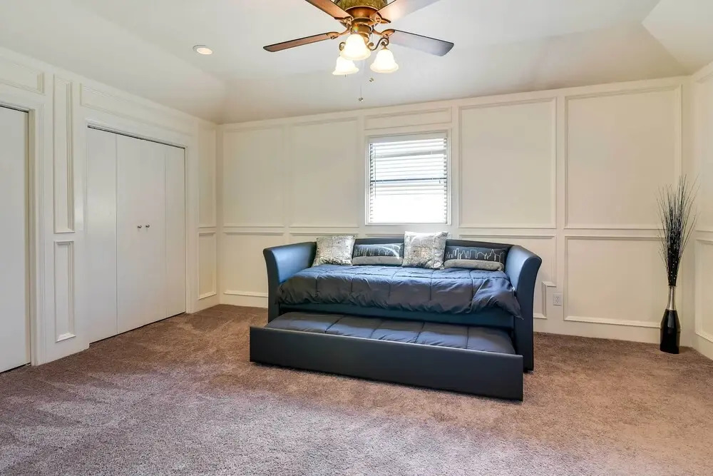 Expansive Home w/ Pool Table ~ 15 Mi to Galveston!