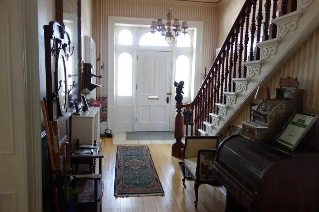 Hughson Hall Bed & Breakfast