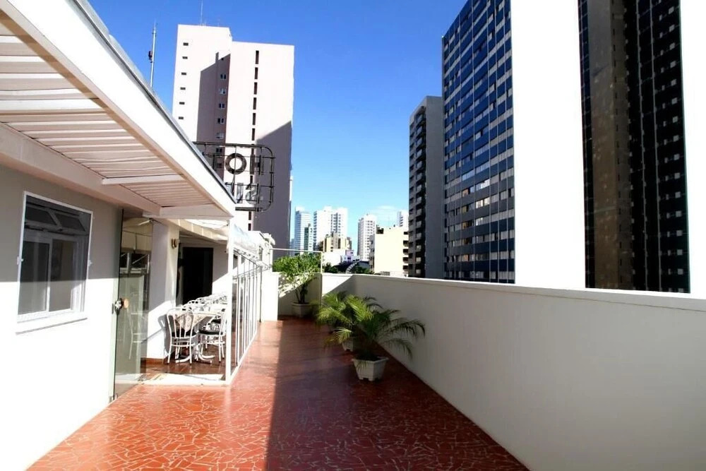 Esquina Batel - Hotel Econômico