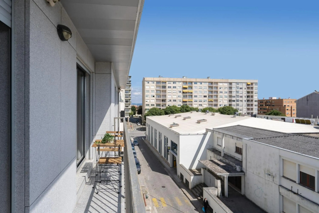 Bright Fresh Flat with Garage - Marquês