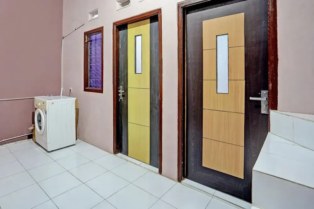 Hotel O Sobat Ijen HomestayNearSungai Prengsengan