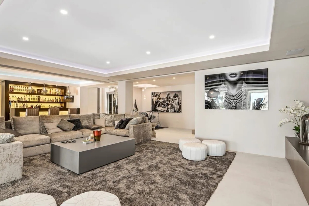 All About Villa Serenity