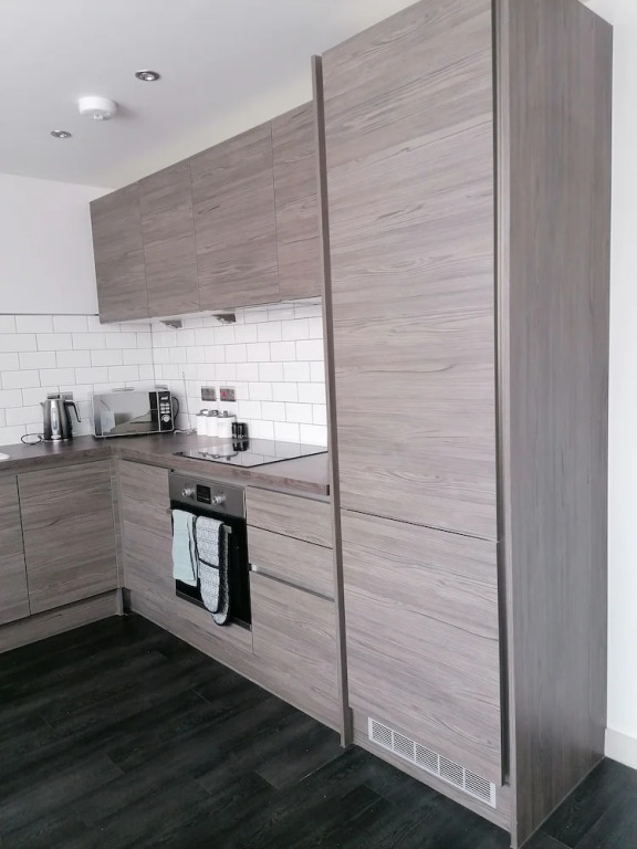 1-bed Apt Sleeps 2 With Free Parking