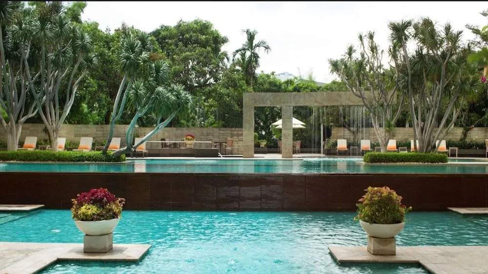 At Home Somerset Permata Berlian