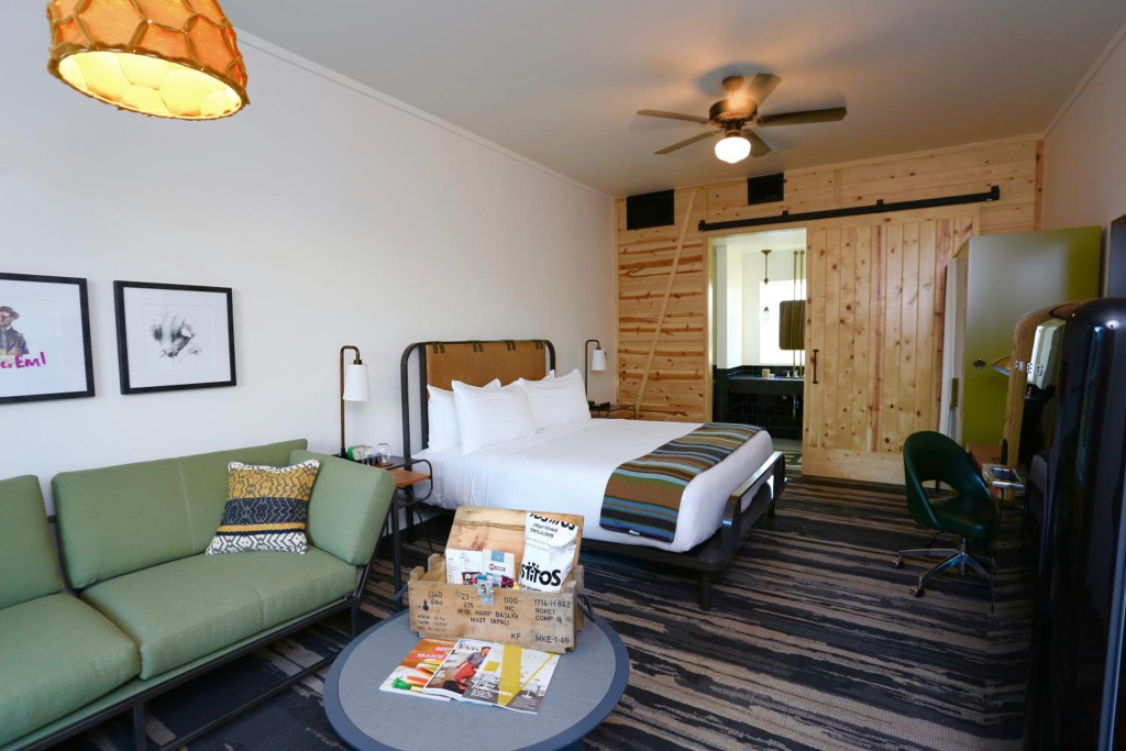 Cavalry Court, by Valencia Hotel Collection