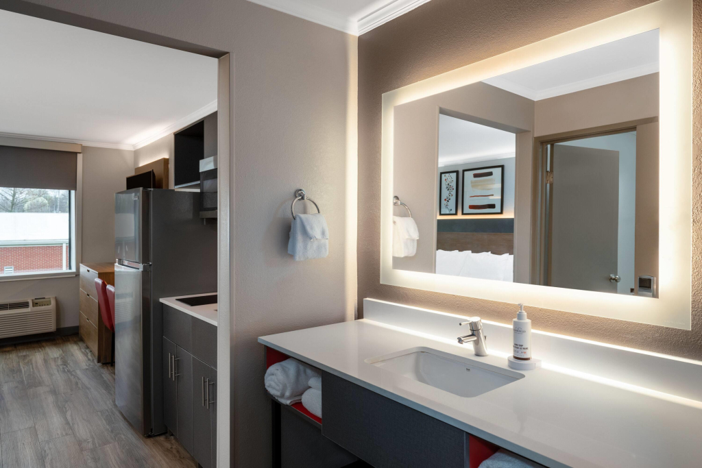 Hawthorn Extended Stay by Wyndham Jackson