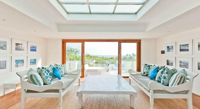 Villa Ombak Putih