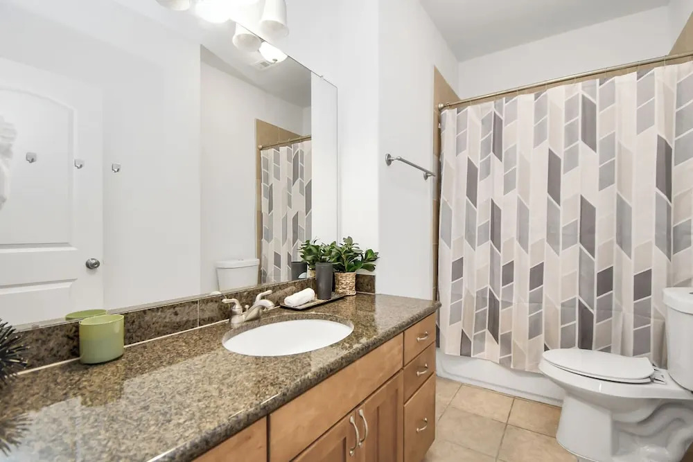 Lux Galleria Home-5BR Roof Deck