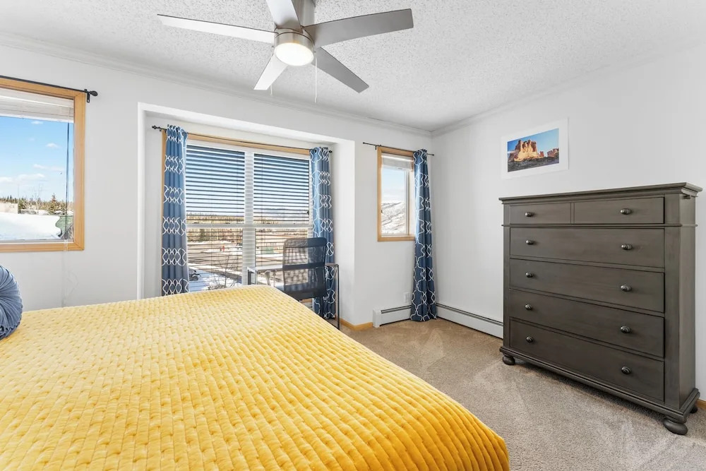 Saddle Ridge Townhomes #253 : 2