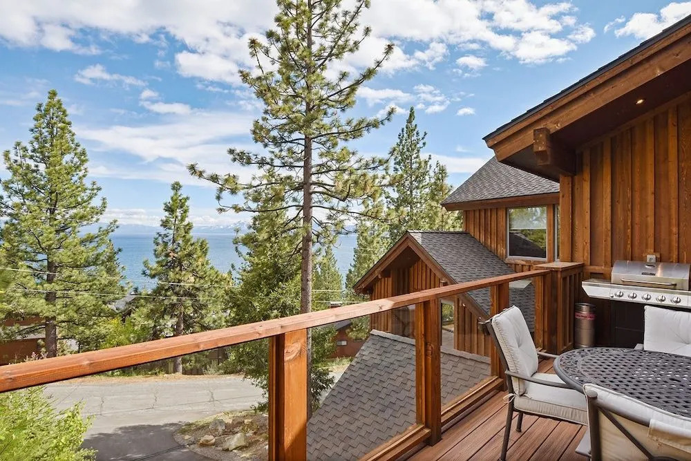 Luxury Mountain Retreat | Lake Views, Deck + BBQ | Pool Table & Chef’s Kitchen