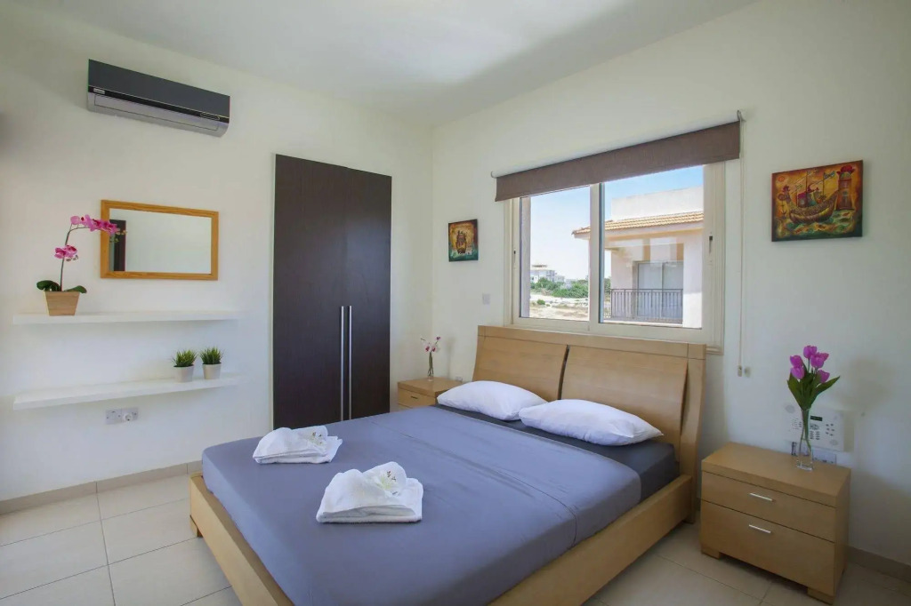Villa Michaella - 500m from Golden Beach