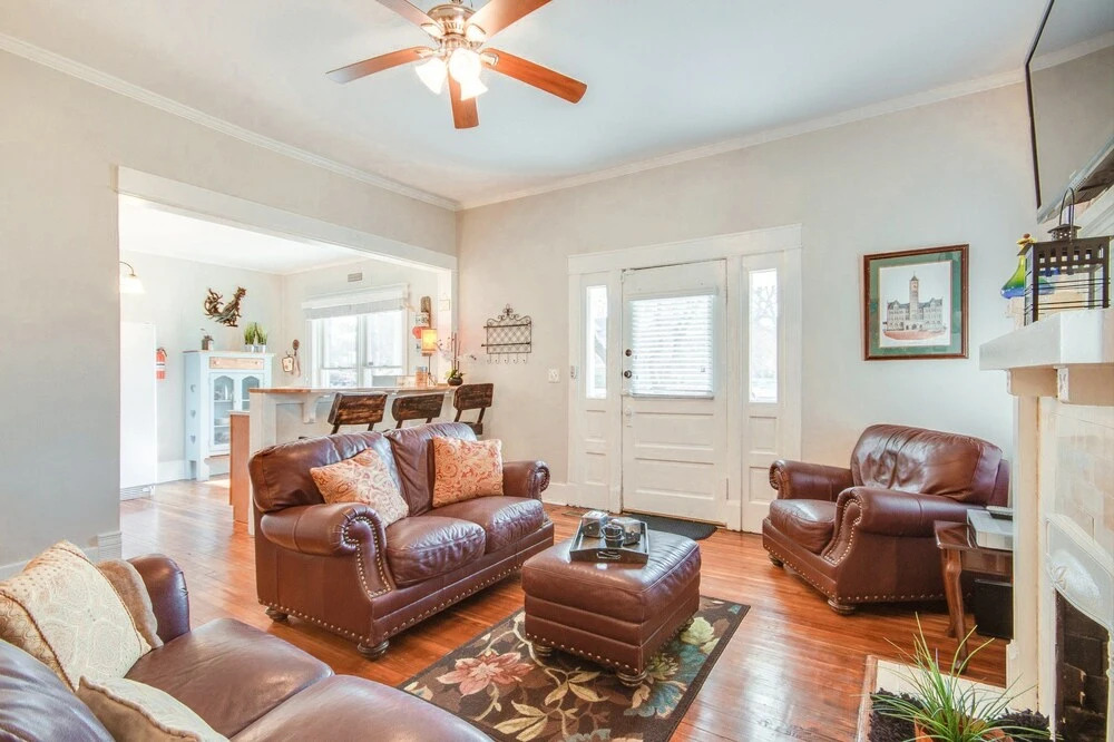 3Br 3BA Historic Remodeled House Downtown Nashville by RedAwning