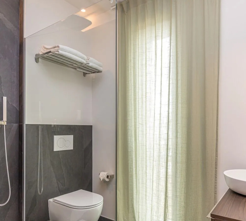 Icon H 205 Suite Micro-living