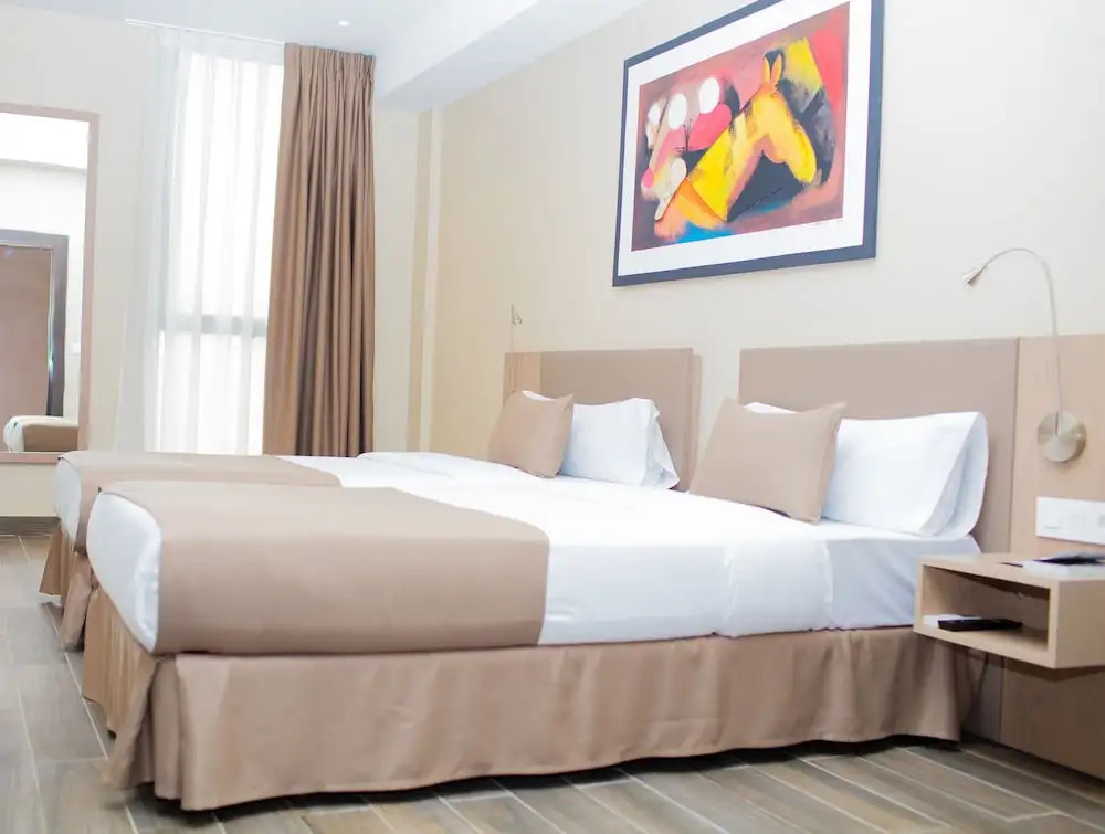 Fly Hotel