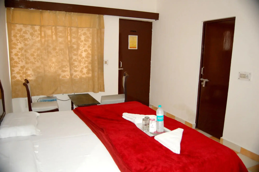 Hotel Sidhartha Walking Distance From TajMahal