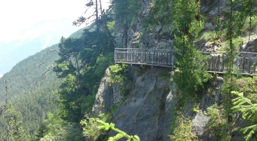 Hotel Gebidem