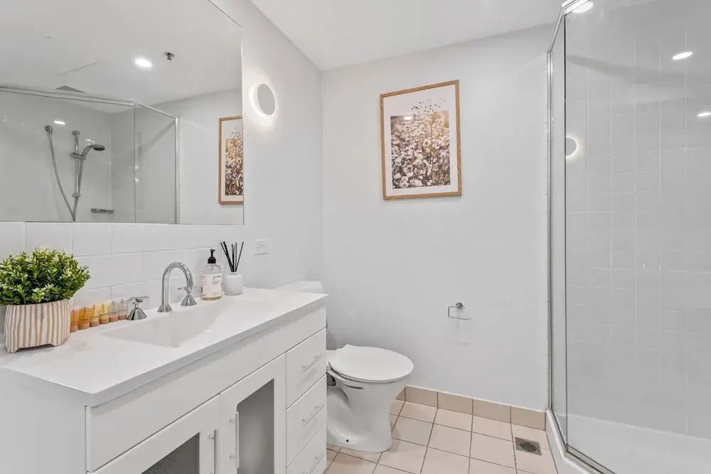 Sleek Kensington 2-bed With BBQ Area & Gym