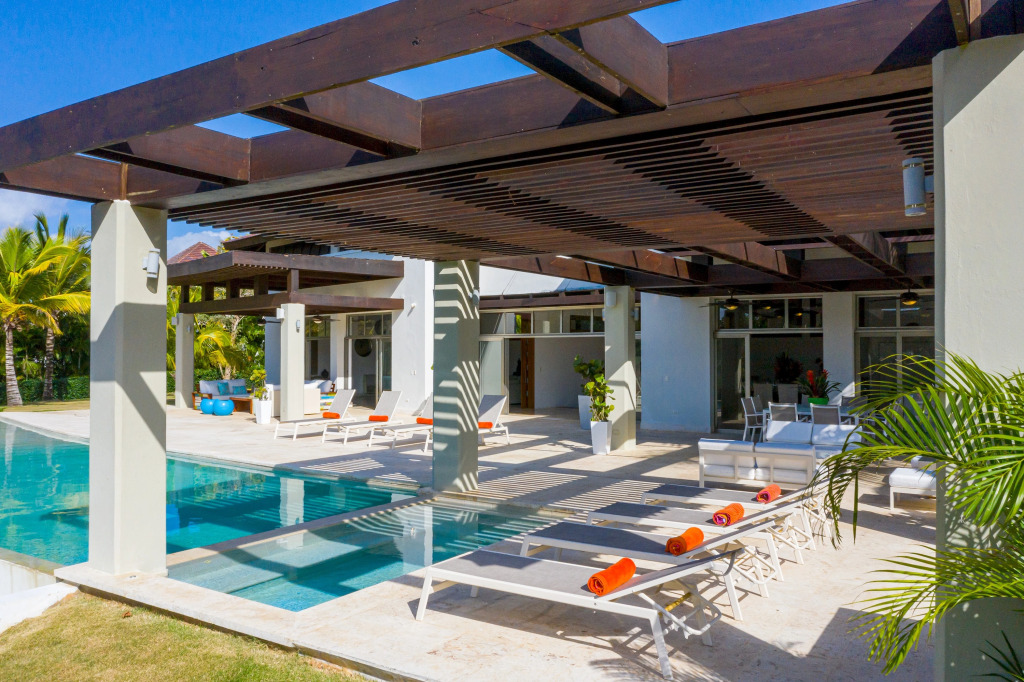 Casa de Campo Villa for Wedding or Private Events Superb Villa With Huge Lawn Pool Jacuzzi Golf Cart Chef Butler Maid