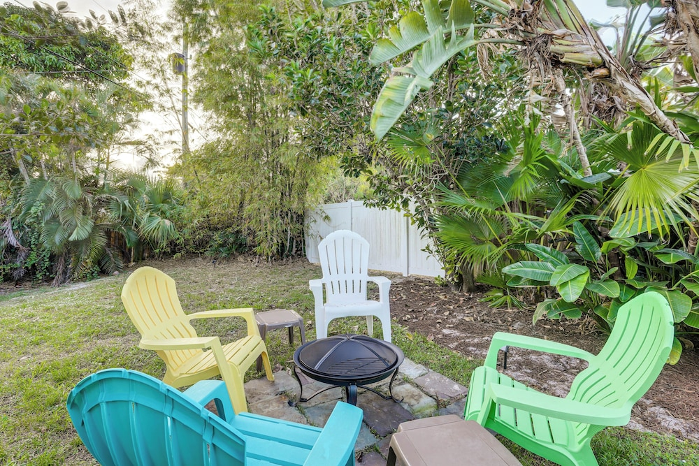 5 Mi to Stuart Beach! Home w/ Pet-friendly Yard
