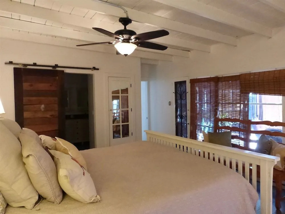Redwood Hollow Cottages