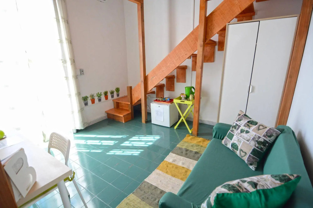 B&B Tecla